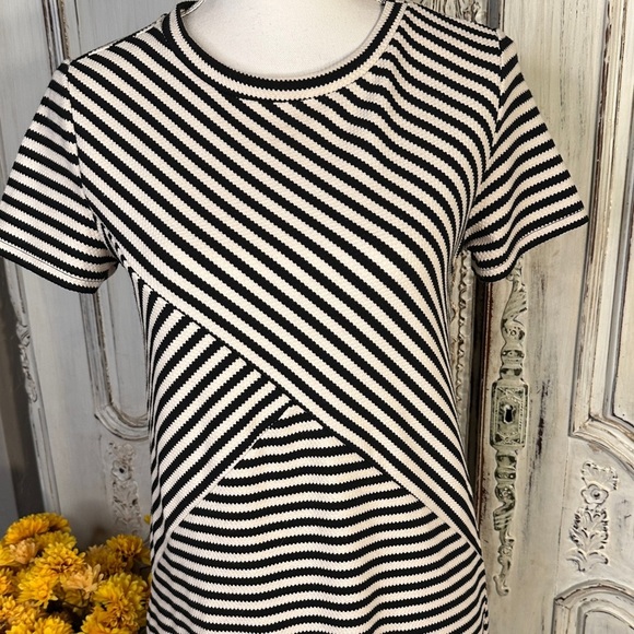 MANGO Casual Short Sleeve Striped Black and White Women's Dress - Picture 3 of 10